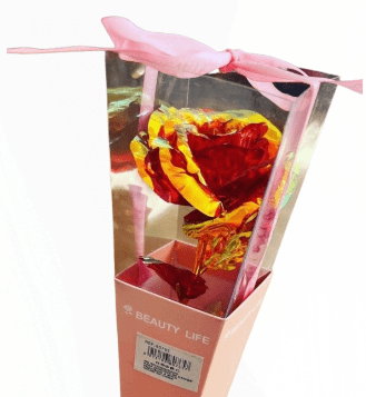 Rosas bicolores en caja triangular