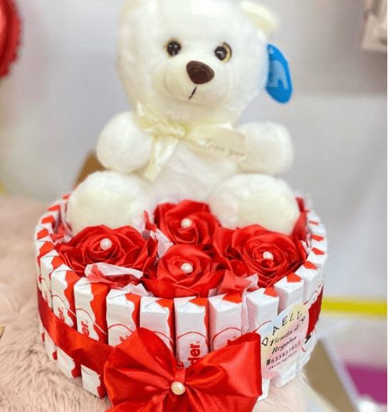 Flores y kinder, peluche