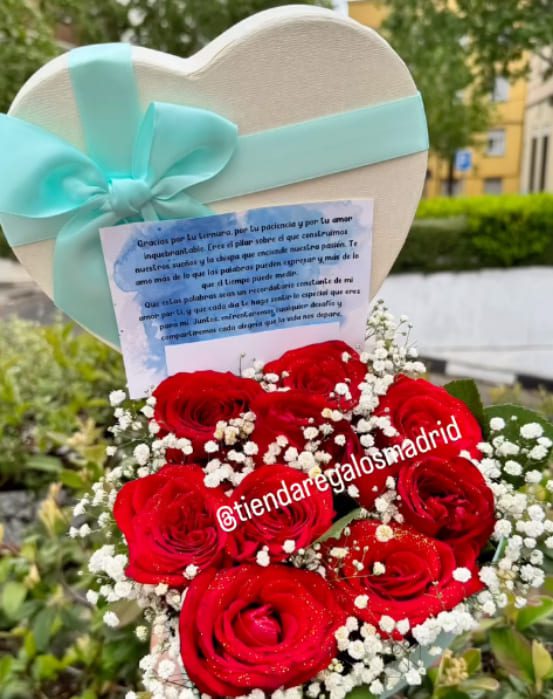 Ramo de rosas personalizado como regalo romántico