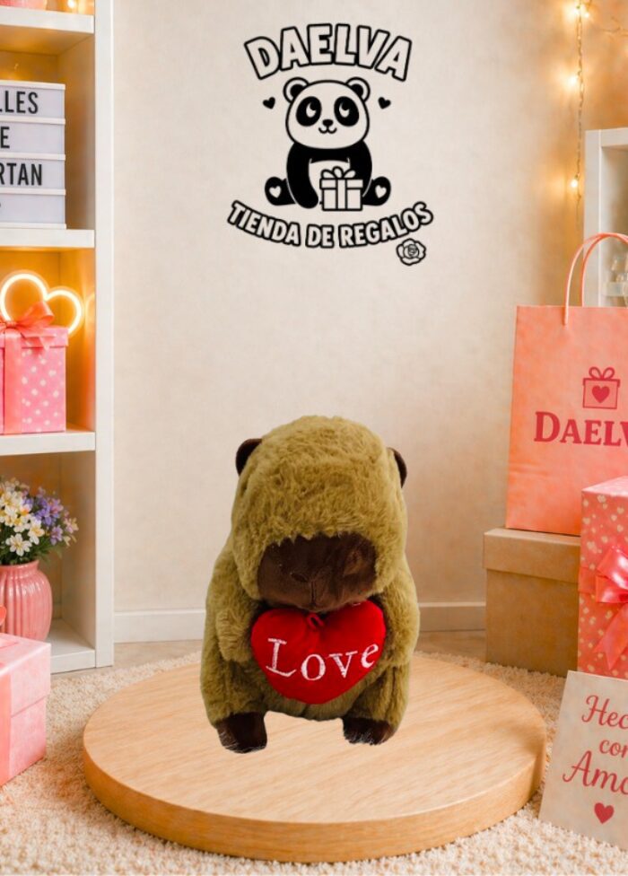 Peluche de capibara con corazón